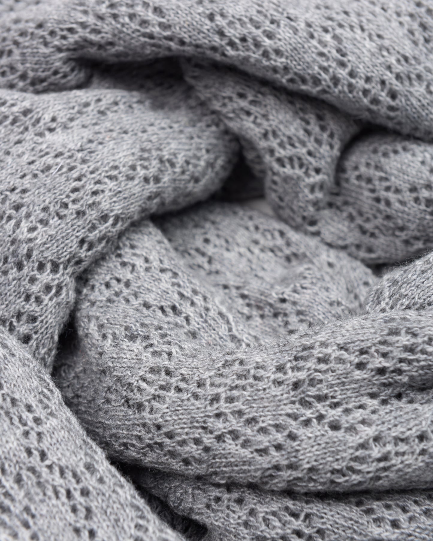 Stola lavorata a pizzo