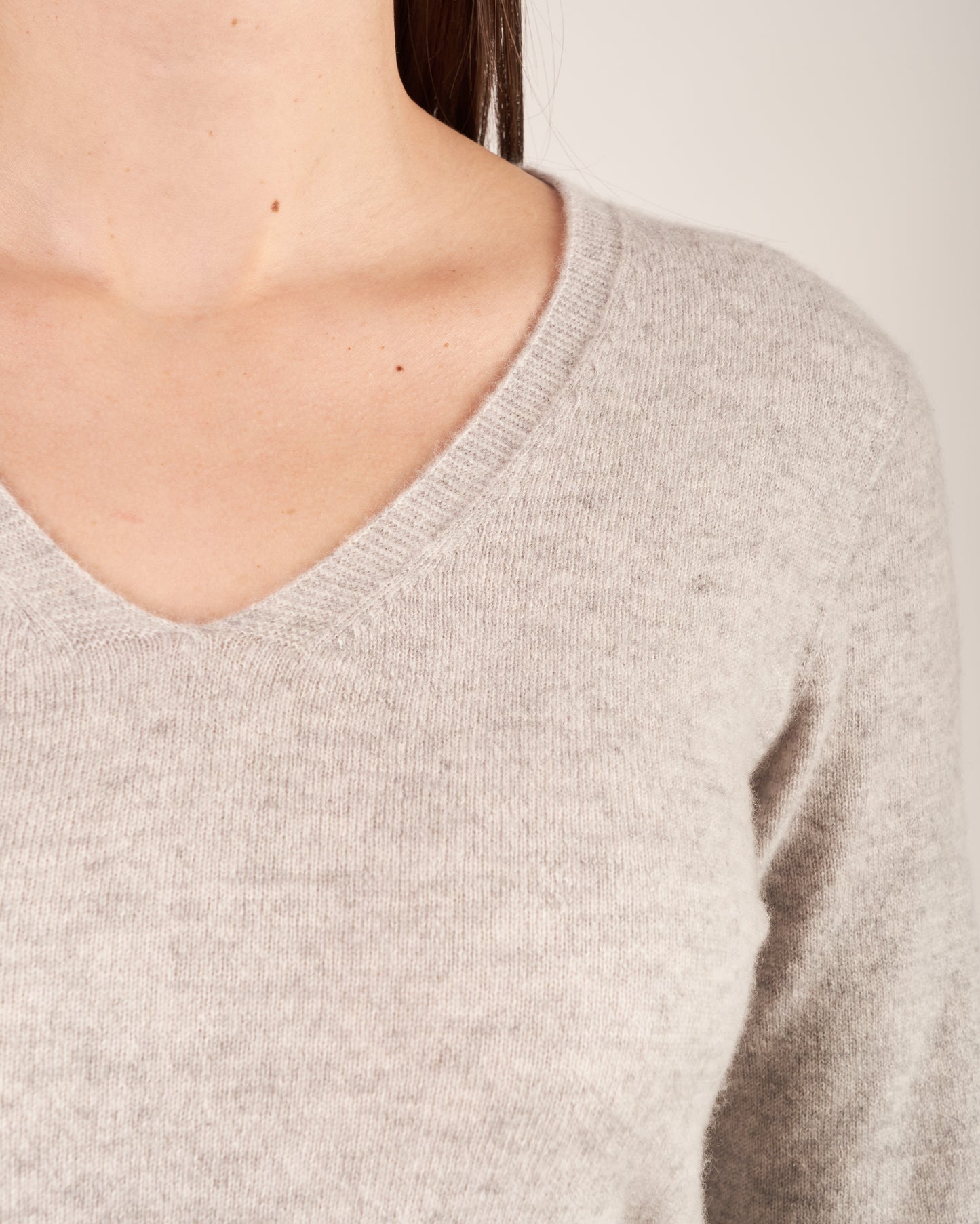 Pullover in cashmere con scollo a V