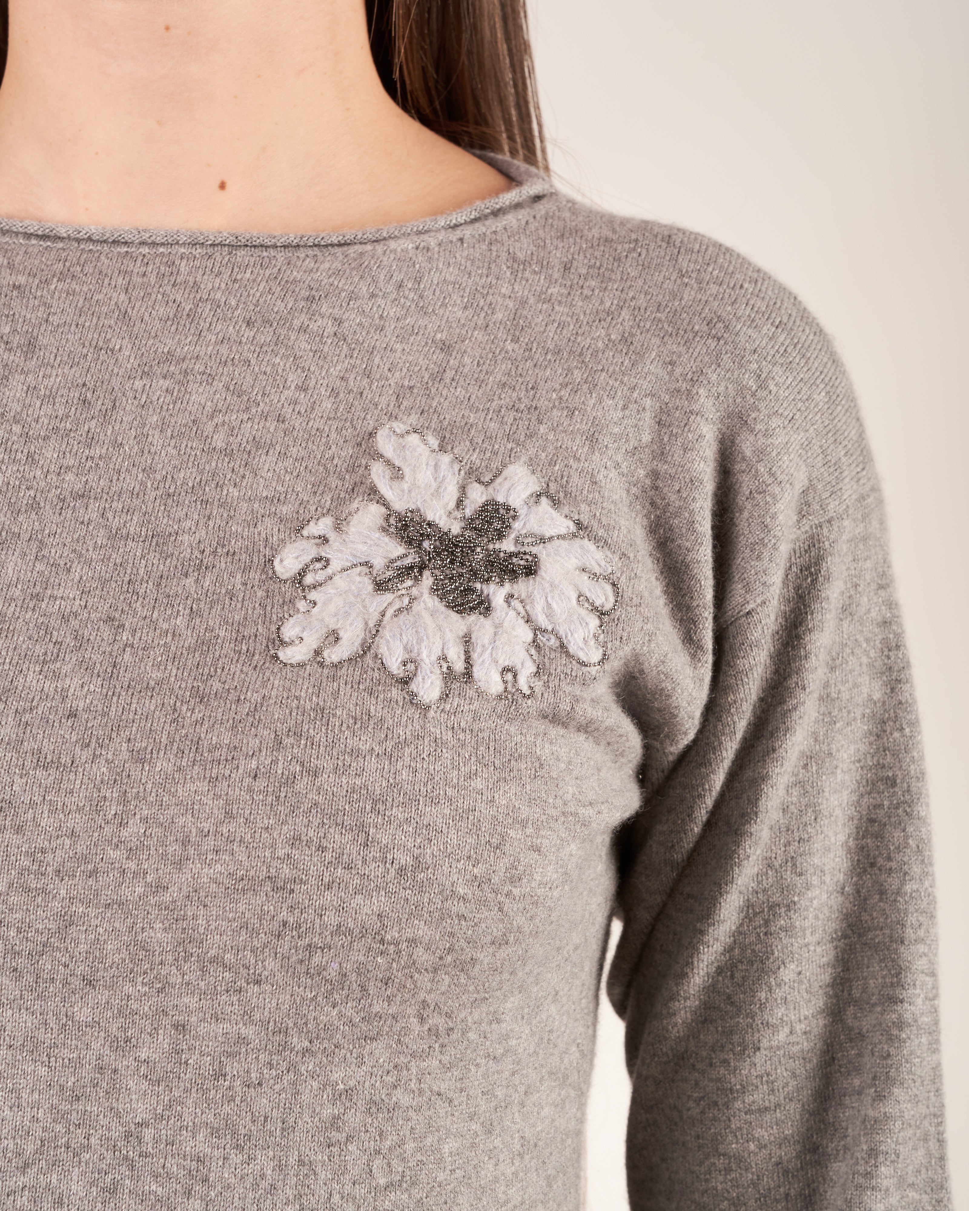 Abito misto cashmere con ricamo