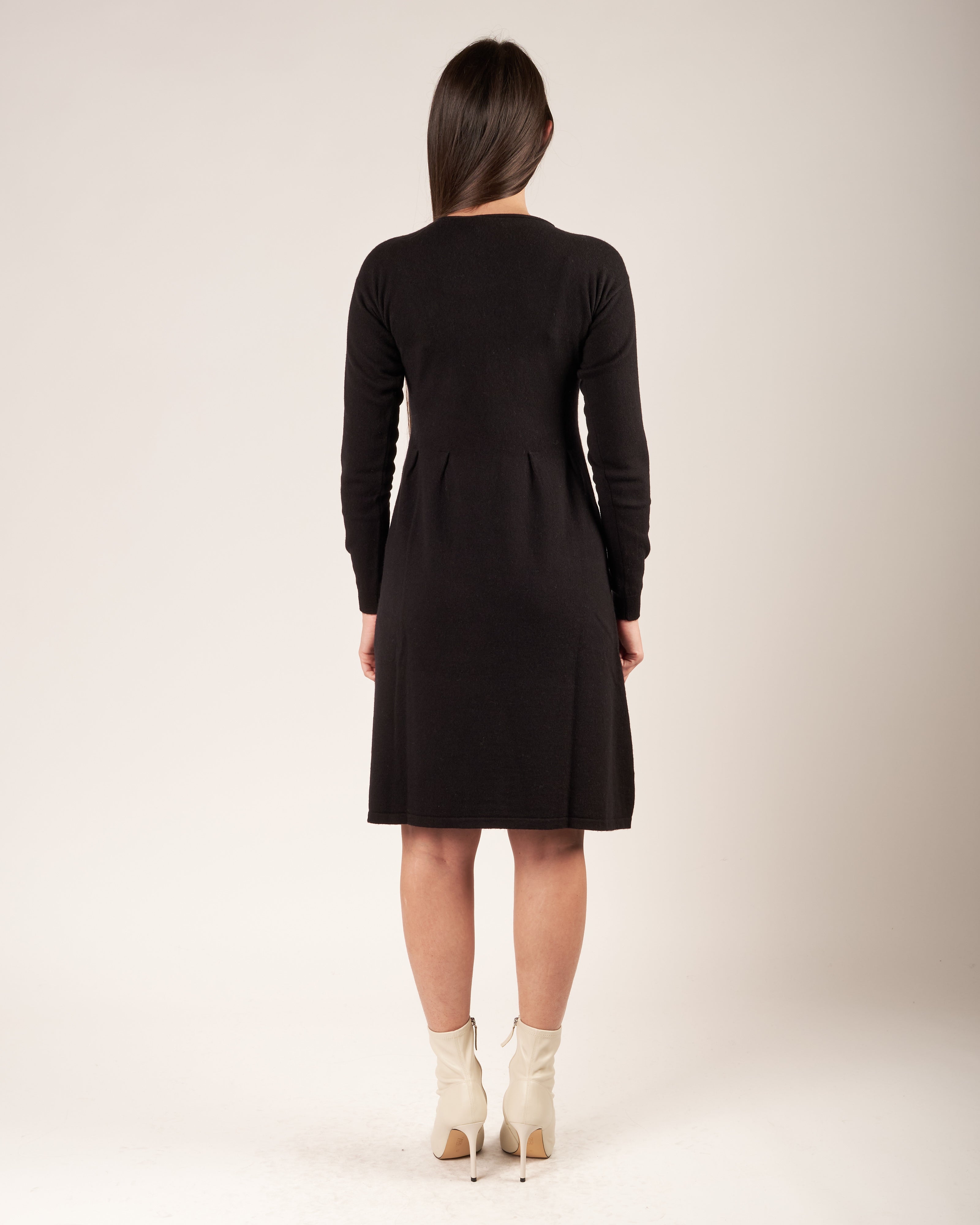 Abito misto cashmere con ricamo