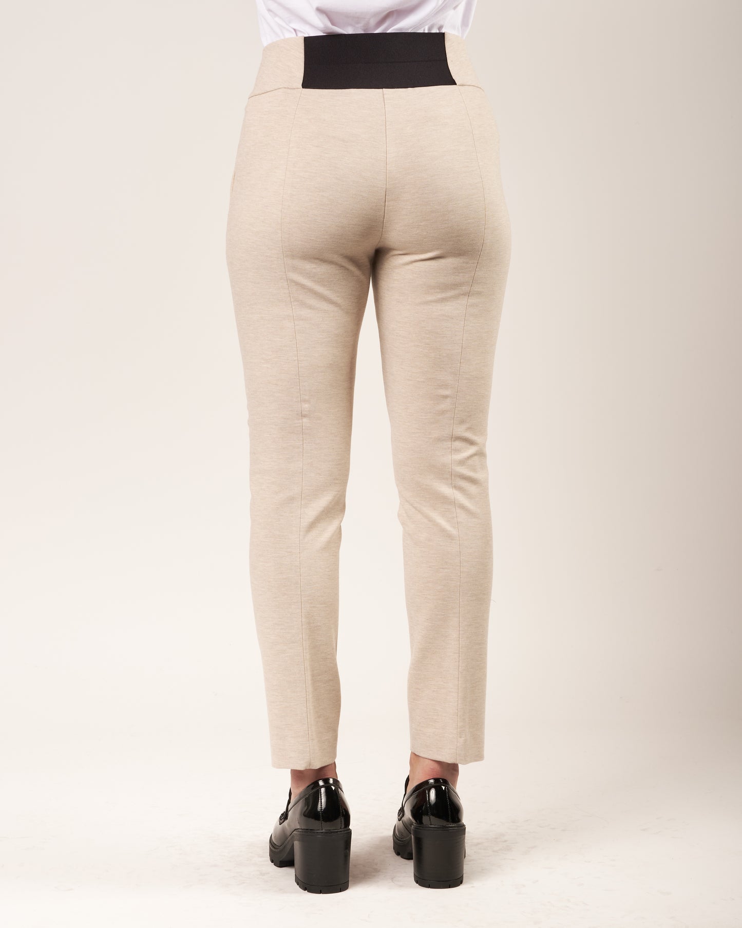 Pantaloni con elastico