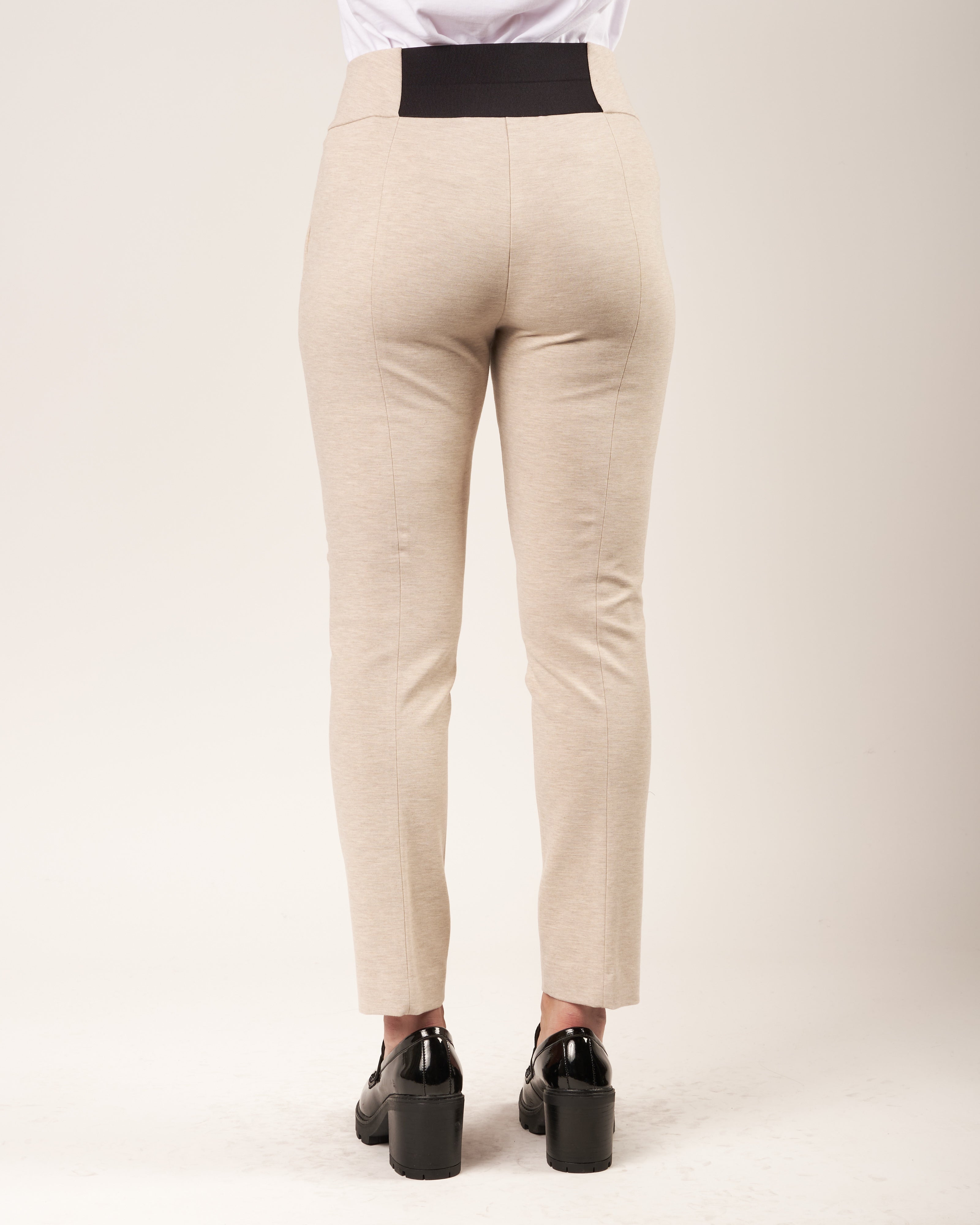 Pantaloni con elastico