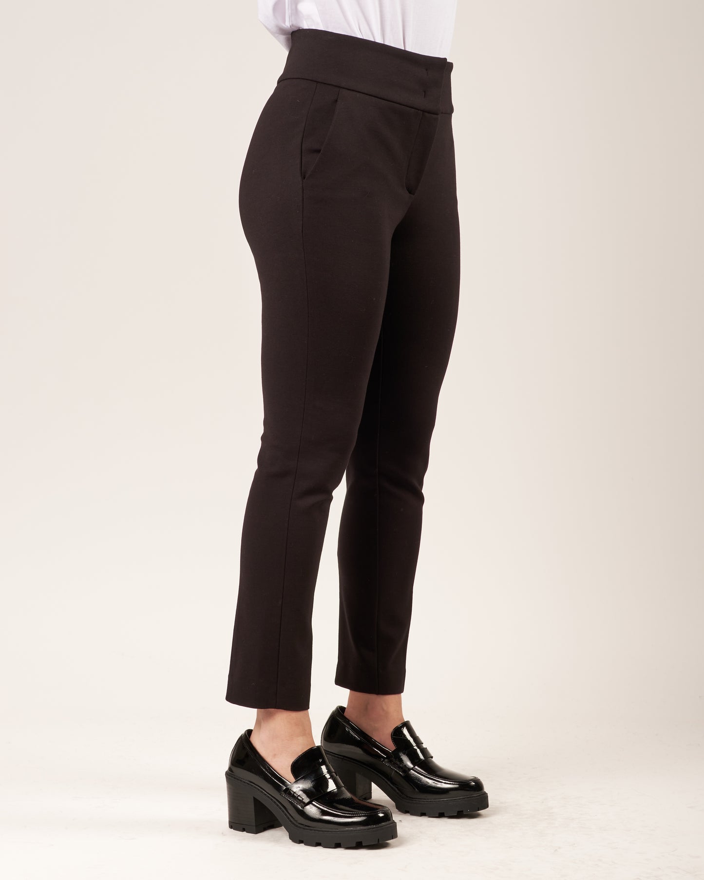 Pantaloni con elastico