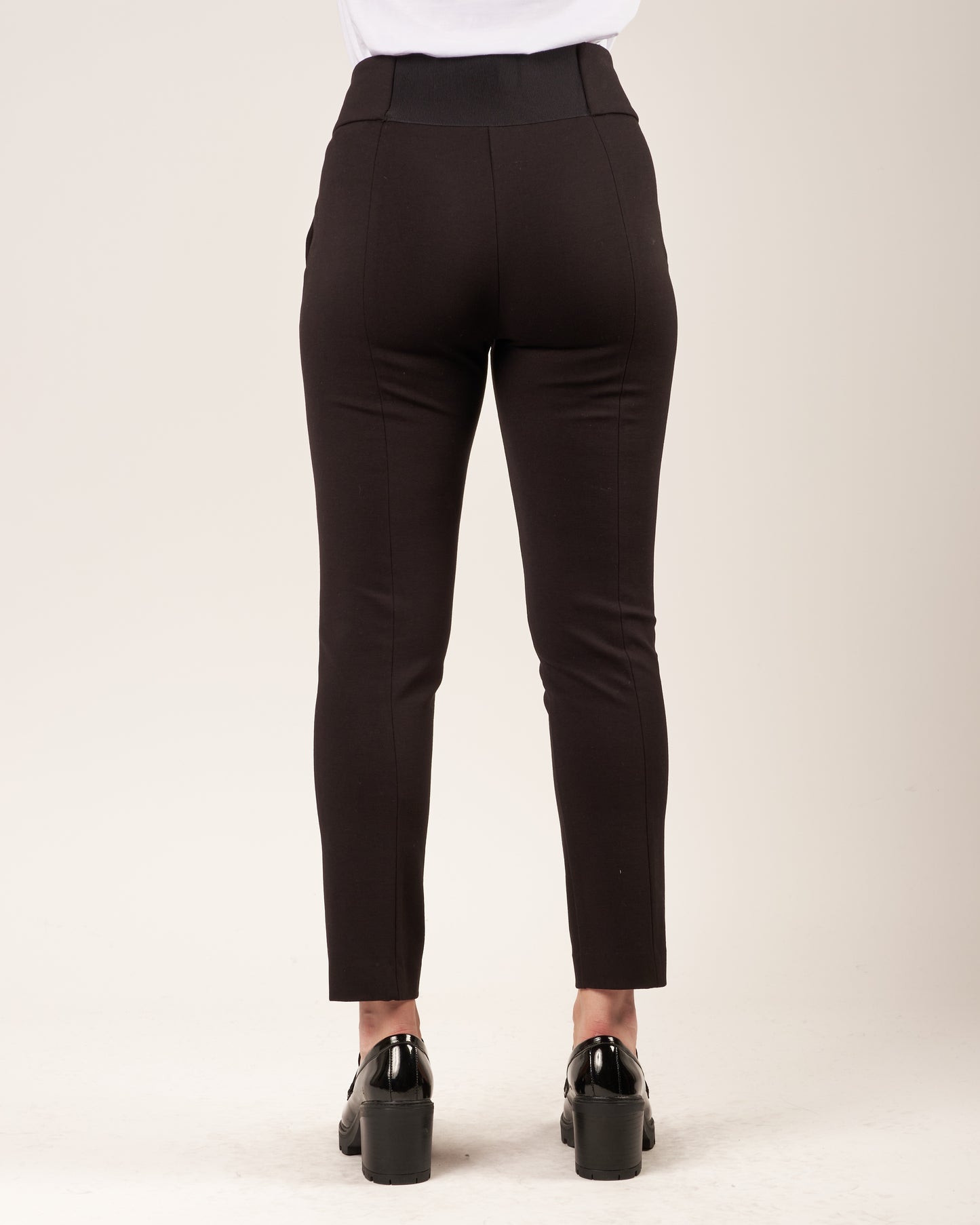 Pantaloni con elastico