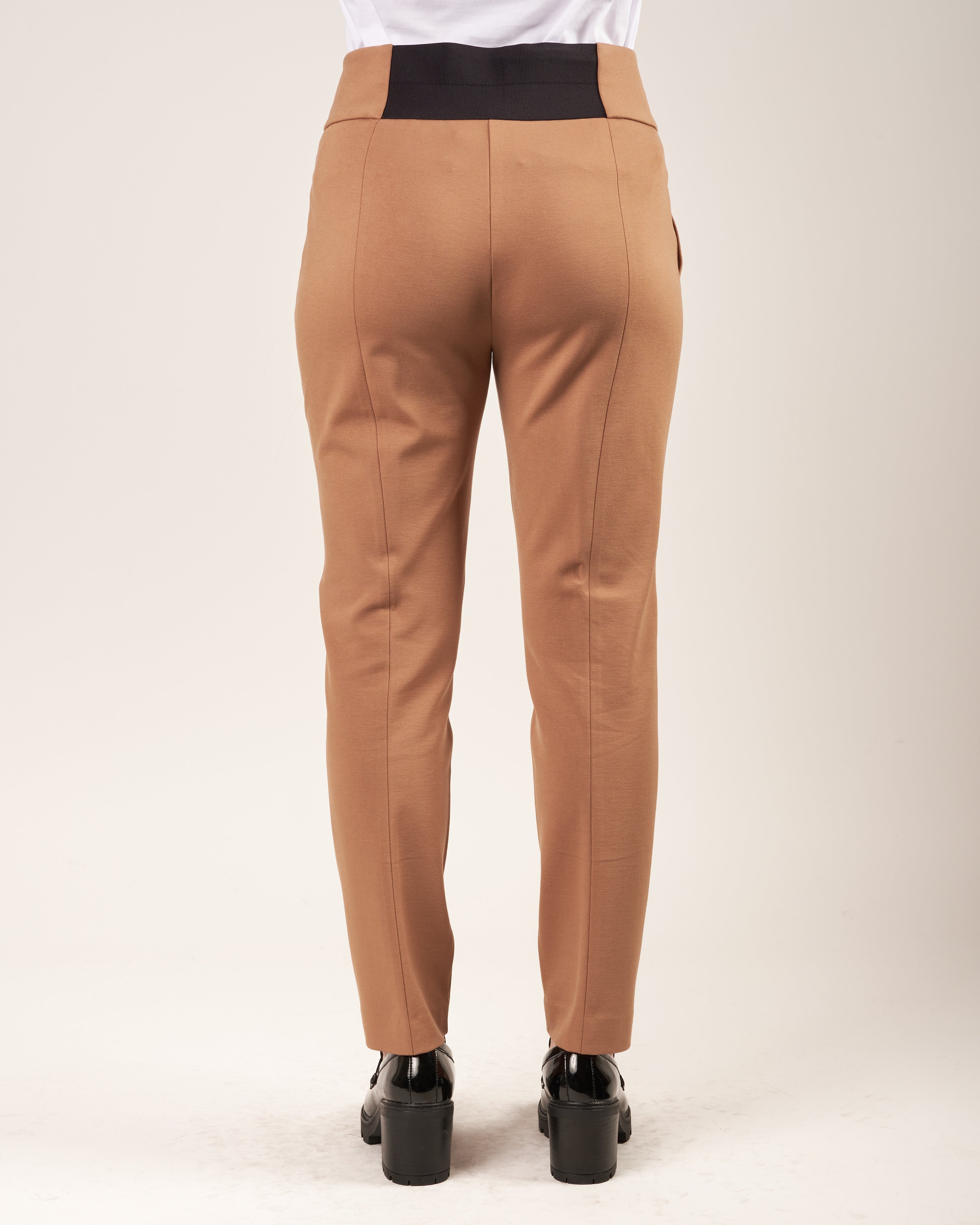 Pantaloni con elastico