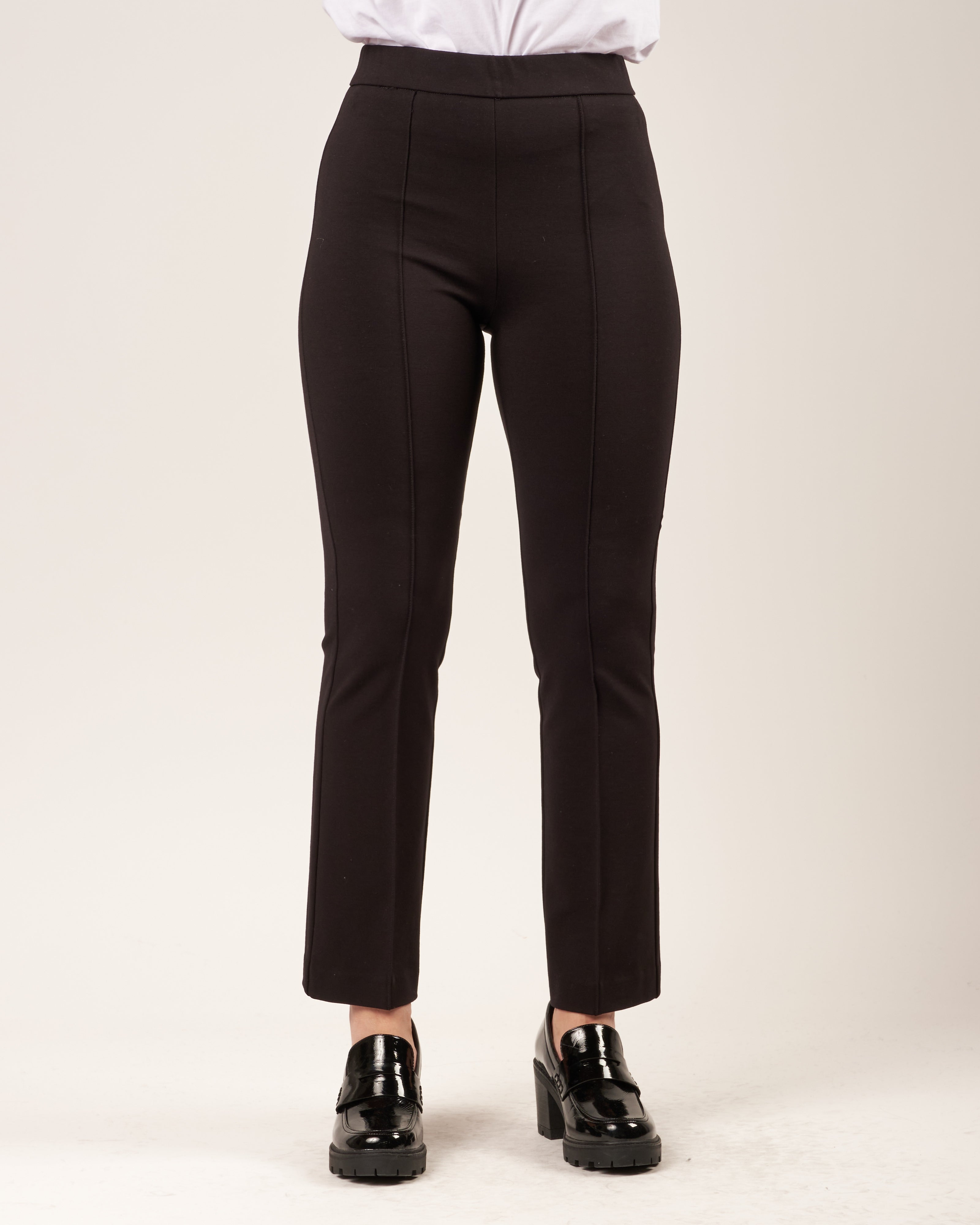 Pantaloni elasticizzati con fondo svasato