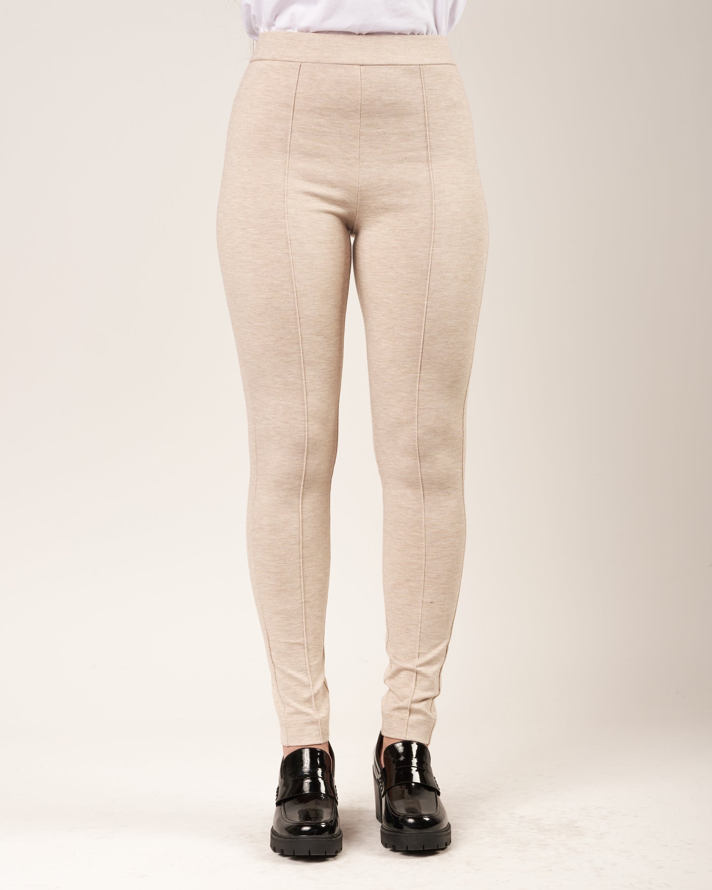 Pantaloni elasticizzati con fondo stretto