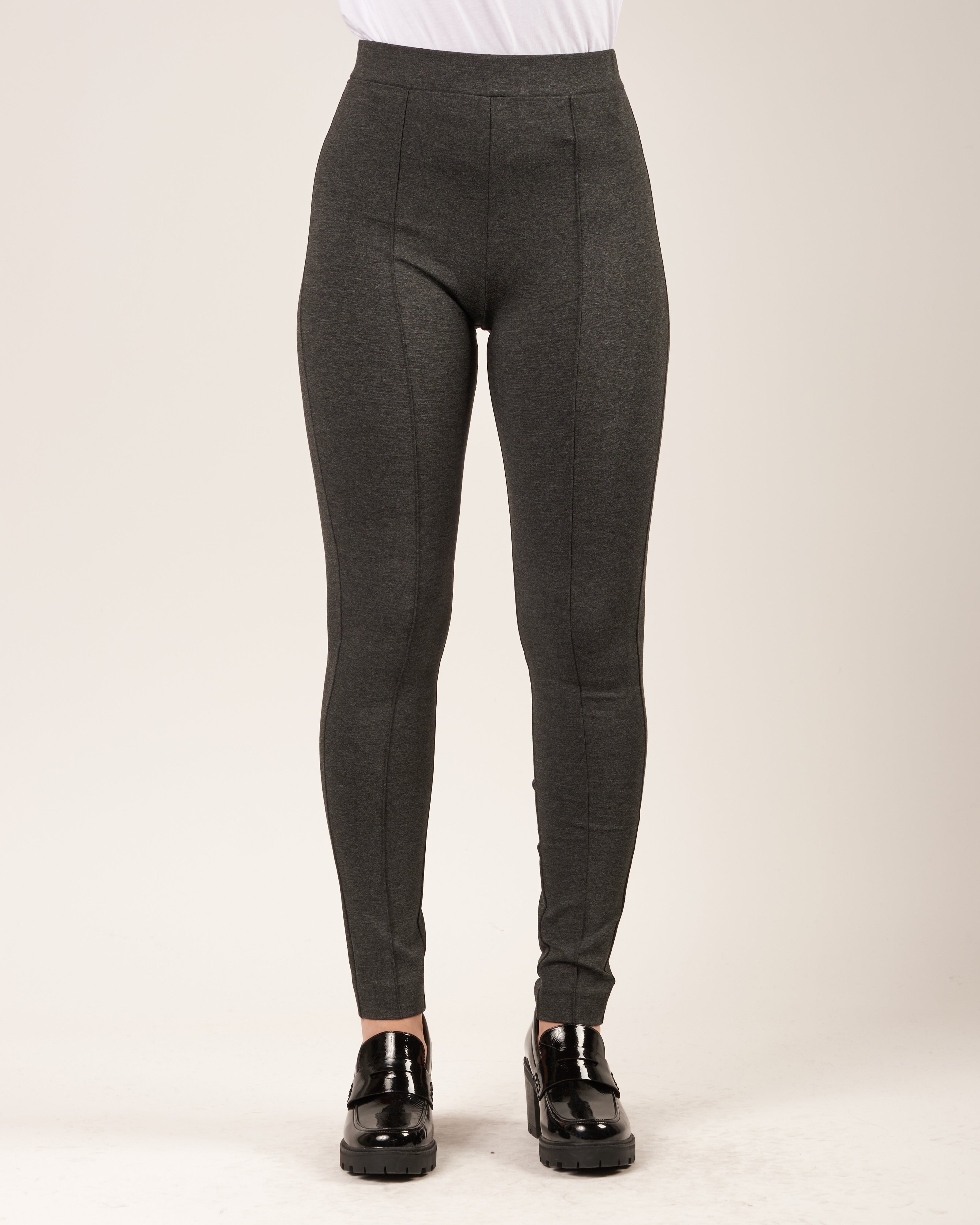 Pantaloni elasticizzati con fondo stretto