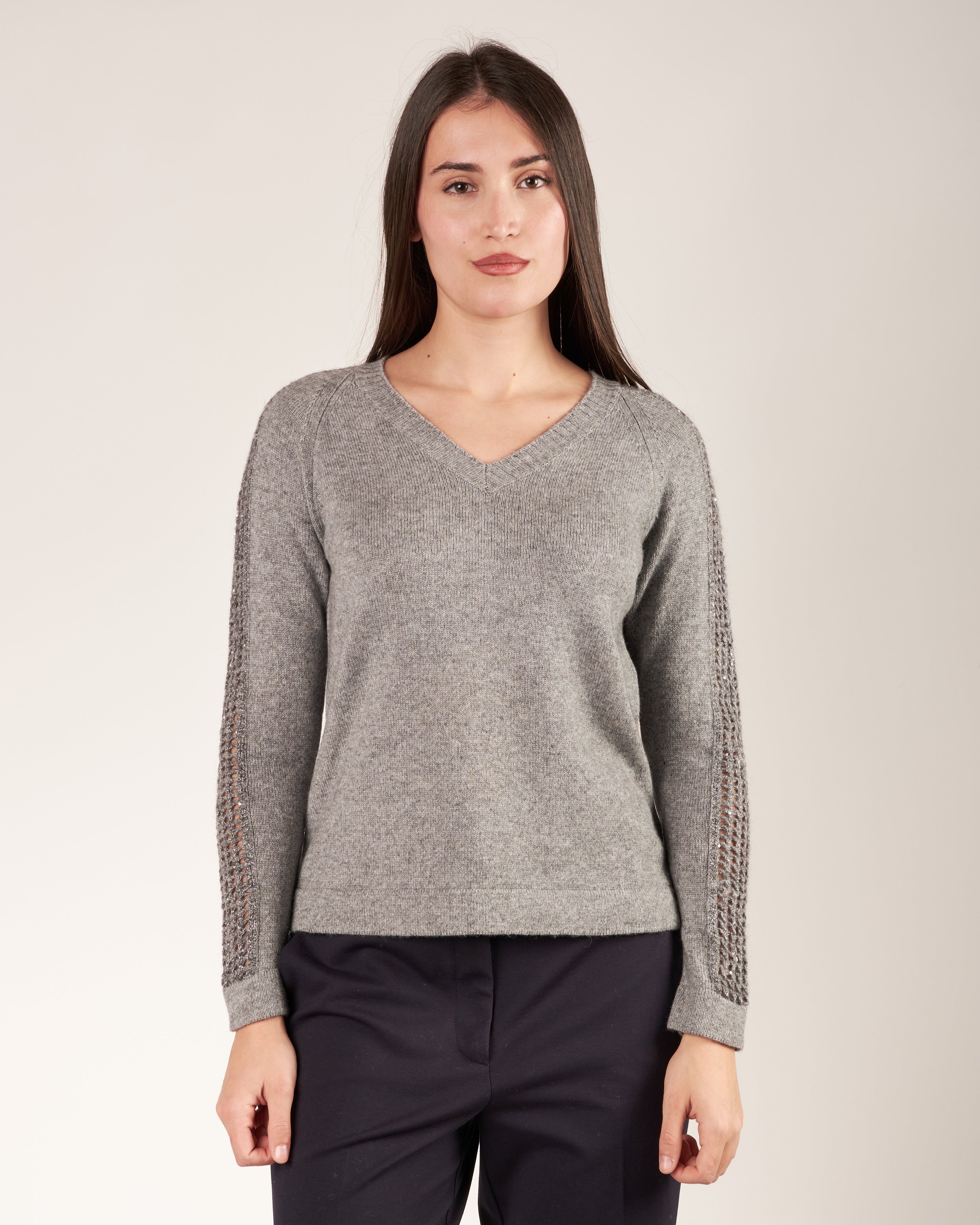 Pullover con maniche traforate