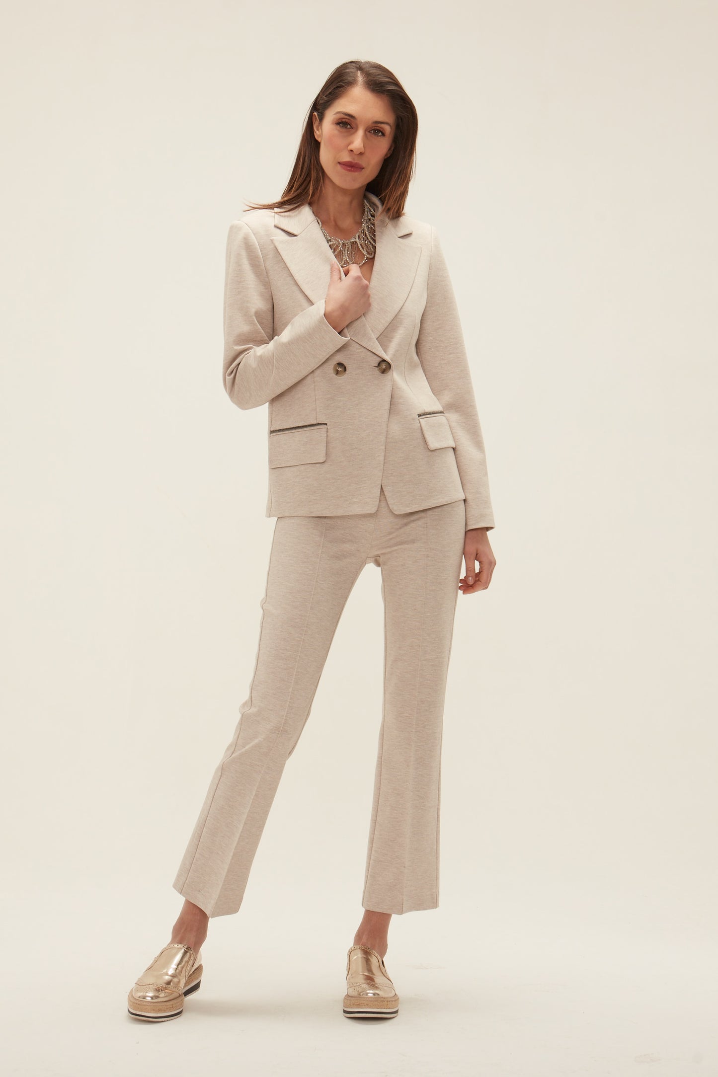 Pantaloni elasticizzati con fondo svasato