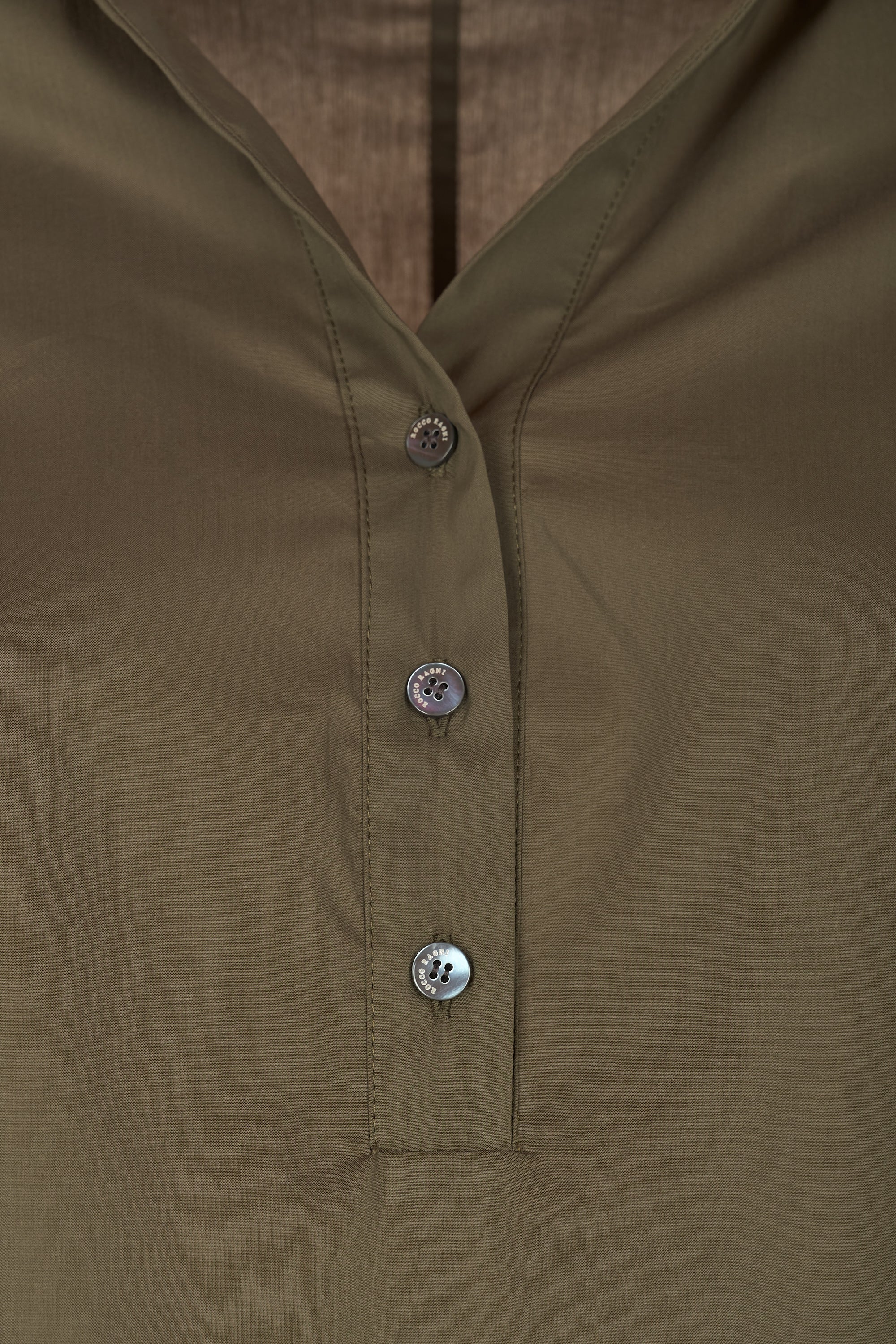 Abito in popeline con monile